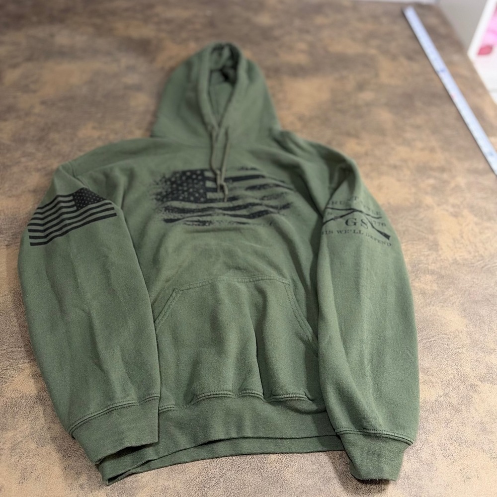 Grunt Style Hoodie Mens Medium Green Distressed Flag Graphic Pullover 5318